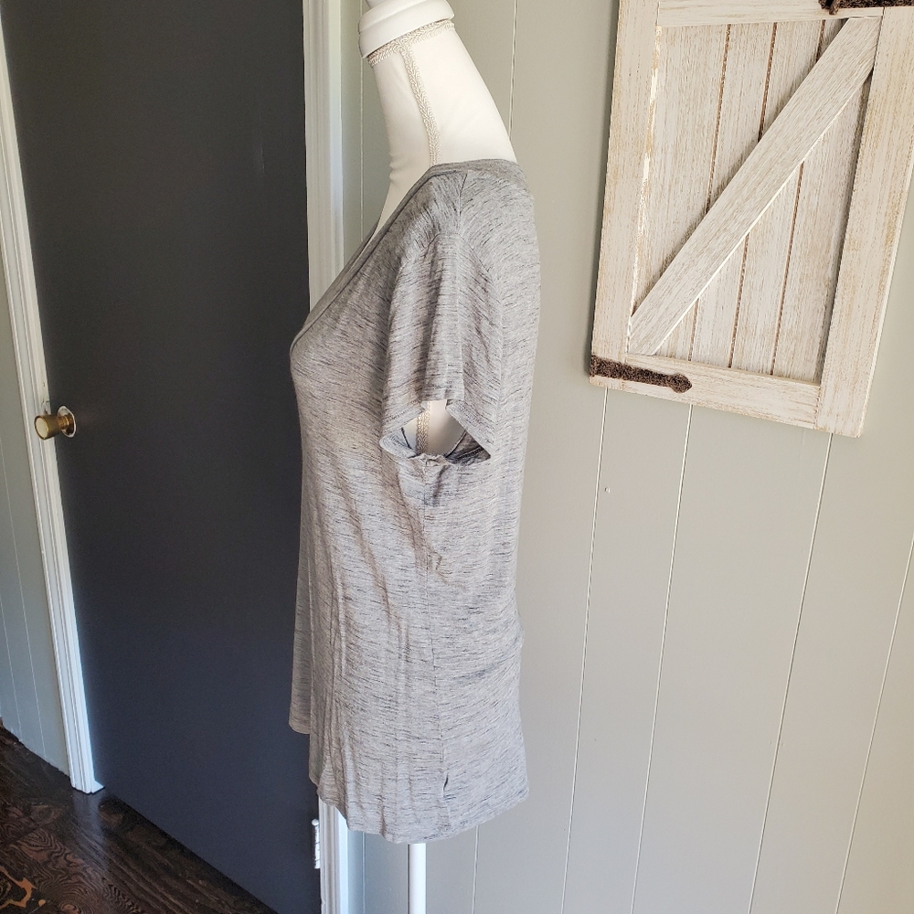 Mossimo Basic Gray Tee - Picture 3 of 6